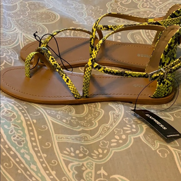 Express Sandals Size 9 NWT - Picture 2 of 4